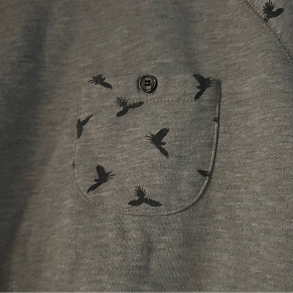 Sovereign Code gray crewneck sweatshirt bird pattern sleeves size medium - Picture 2 of 9